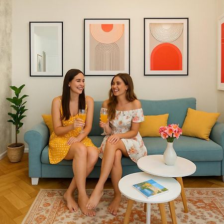 Urban Dream Studio With City Views & Comfort Bukarest Kültér fotó